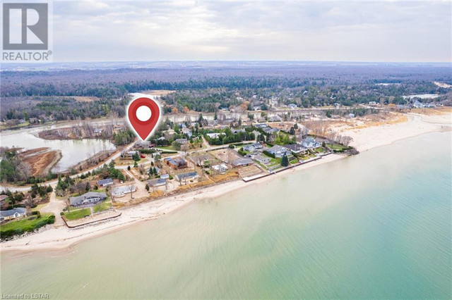 7435 BOND Road Port Franks, Ontario in Houses for Sale in Grand Bend - Image 3