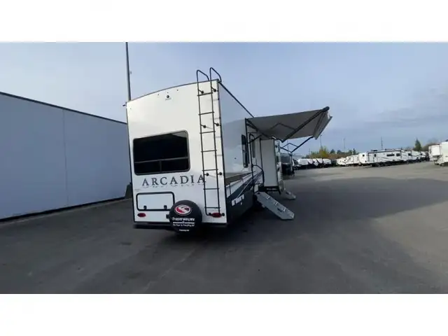 2022 Keystone RV Arcadia 3940LT in Travel Trailers & Campers in Kamloops - Image 6