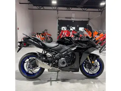 2026 Suzuki GSX-S1000GT Suzuki GSX-S1000GT 2026 Les photos peuvent être à titre indicatif et sans in...
