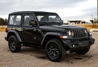 This Jeep Wrangler has a dependable Intercooled Turbo Premium Unleaded I-4 2.0 L/122 engine powering... (image 4)