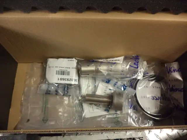 2013-17 kawasaki 300 leo vince slip on pipe in Other in London - Image 4