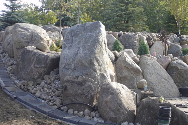 St. Albert Complete Landscaping Services Fire pits Retainer Wall in Other in Edmonton - Image 2