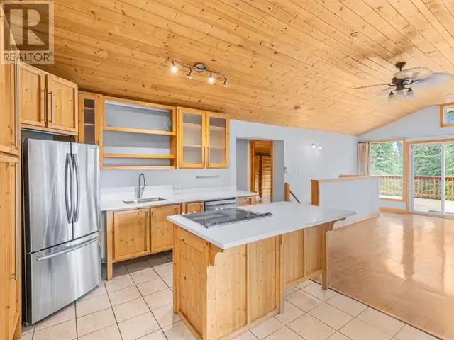 9 BLUEBIRD HILL Whitehorse South, Yukon in Houses for Sale in Whitehorse - Image 13