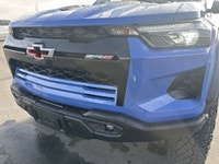 AMVIC Licensed Dealer The 2026 Chevrolet Colorado ZR2 Crew Cab 4WD in Reef Blue Metallic takes midsi... (image 2)