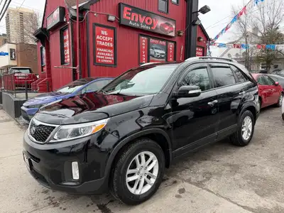 ONE OWNER!! CARFAX REPORT IS AVAILABLE!! V6!! LOW KMS!! 2-KEYS!! AUTOMATIC!! HEATED SEATS!! BLUETOOT...