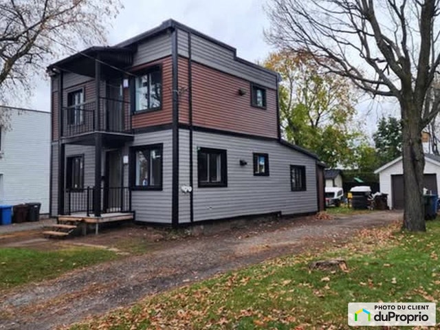 $399,000 - Duplex for sale in Granby — photo 2