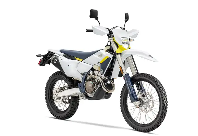 2025 Husqvarna FE 350s in Sport Touring in Longueuil / South Shore - Image 8