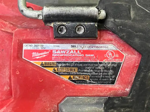 Milwaukee M18 FUEL GEN-2 18V Brushless Cordless Sawzall in Power Tools in Mississauga / Peel Region - Image 3