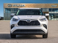 This 2025 Toyota Highlander is thoughtfully designed to make you get the most out of your day. This... (image 1)