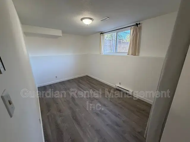 1 Bed 1 Bath lower unit in Current River - 390 Elliot Street in Long Term Rentals in Thunder Bay - Image 7