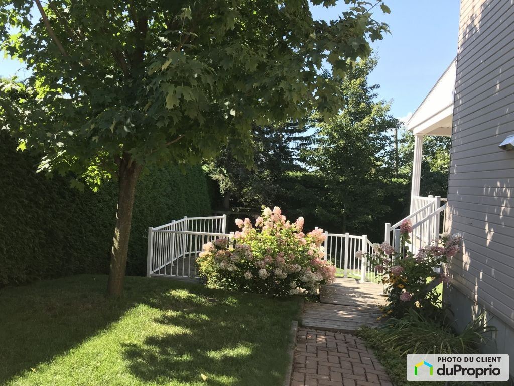 $418,000 - 2 Storey for sale in Ste-Marie — photo 2