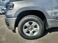 This Dealership Service Loaner Demo 2025 RAM 1500 Tradesman 4x4 Quad Cab 64 Box has the 3.6L Pentast... (image 5)