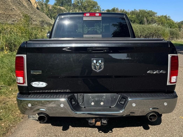 2017 RAM 1500 Laramie in Cars & Trucks in Medicine Hat - Image 4