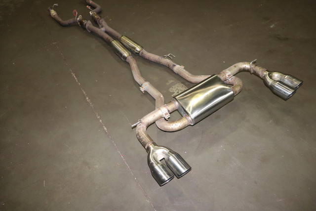 2013-2016 Hyundai Genesis Coupe 3.8 Exhaust Muffler Stainless dans Autres pièces et accessoires  à Ville de Montréal