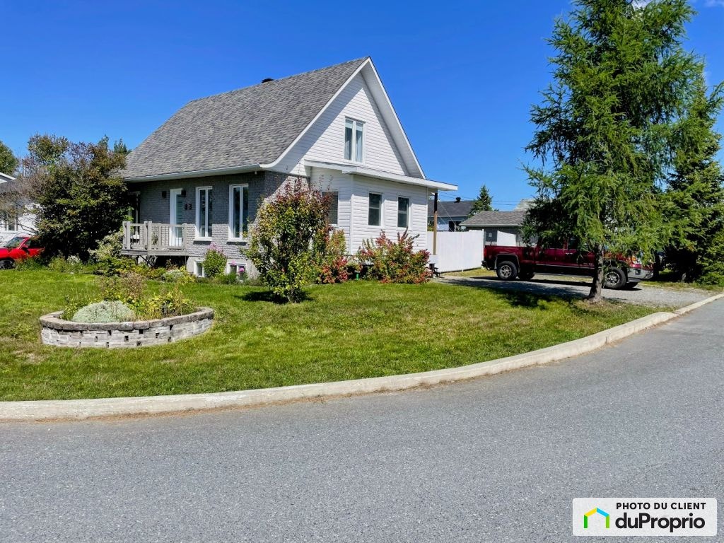 $493,000 - 1 1/2 Storey for sale in Rouyn-Noranda (Granada) — photo 1