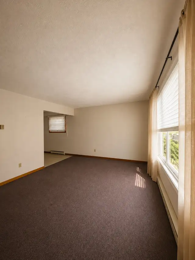 2 Bedroom for Rent on Lake St | Parking Included | Peterborough in Long Term Rentals in Peterborough - Image 5