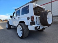 Look unique ALL WHITE Jeep Wragler Unlimited. Roues Vision 22x14" blanches sur pneus Mud Terrain 33x... (image 4)