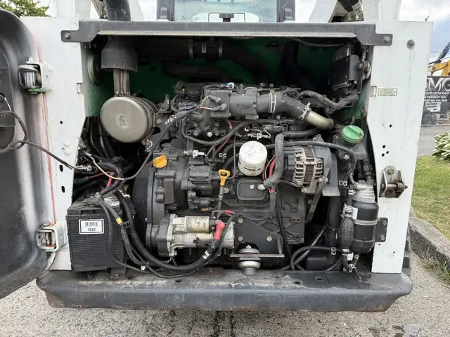 2017 Bobcat T740 Skid Loader in Heavy Trucks in Regina - Image 42