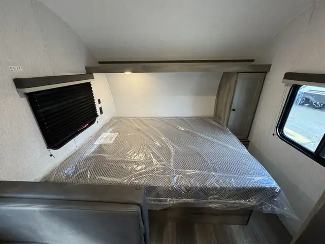 2026 ,Sun Lite,Sunset Park RV 19BH in Travel Trailers & Campers in Kamloops - Image 7
