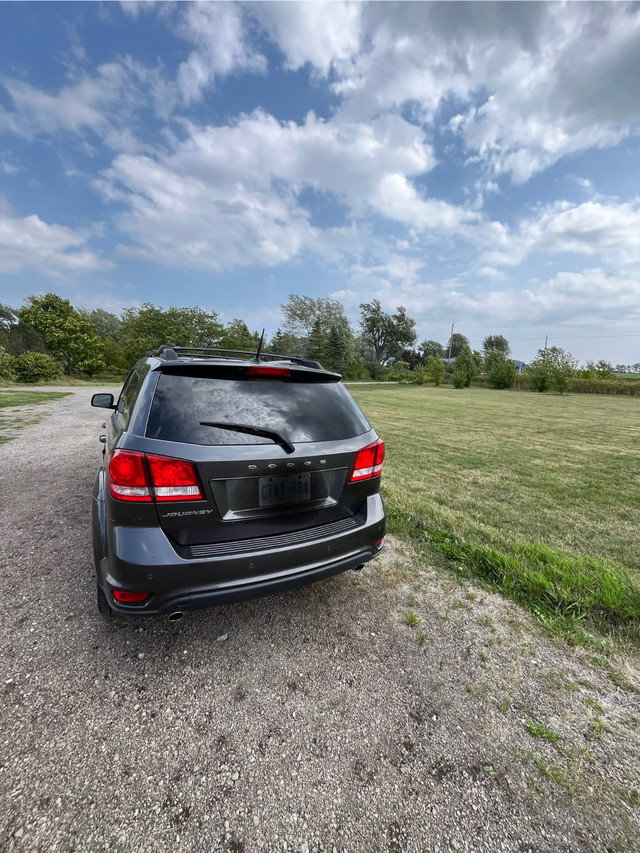Car for sale ( SUV) in Cars & Trucks in Hamilton - Image 2