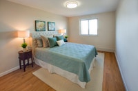 Live well at Regency Towers; perfectly located at Lake Street and Lakeshore Road in North St. Cathar... (image 8)