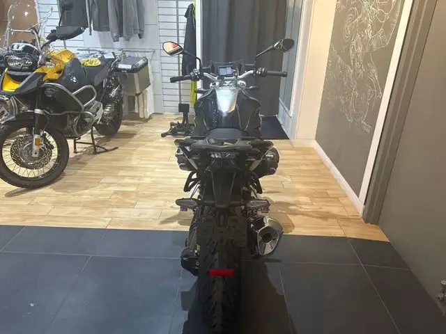 2023 BMW R 1250 R Triple Black 1250 RS Black Storm Metallic in Sport Touring in Calgary - Image 12