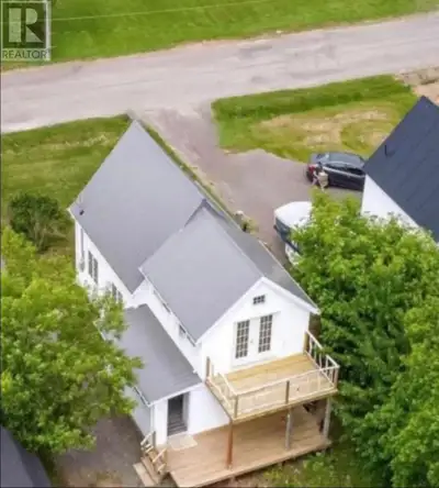 Welcome to 102 Richmond Street, Georgetown. This charming two-story house sits in the welcoming town...