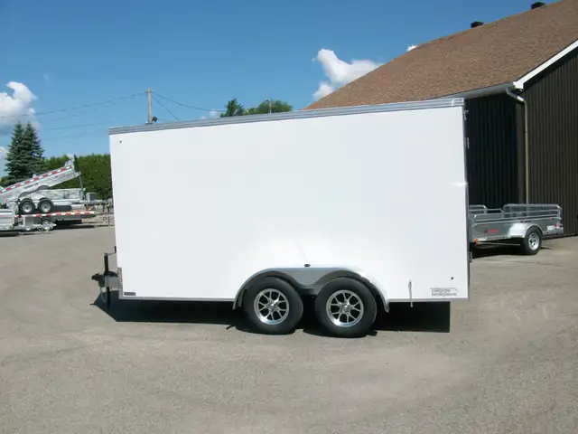 2025 Weberlane CARGO ALUMINIUM 7' X 14' V-NOSE 2 ESSIEUX GLISSIE in Cargo & Utility Trailers in Laval / North Shore - Image 6