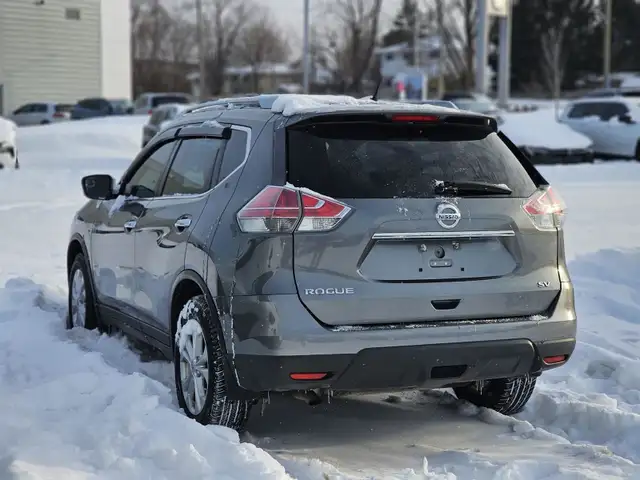 2016 Nissan Rogue SV in Cars & Trucks in Kitchener / Waterloo - Image 5