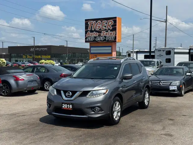 2016 Nissan Rogue SV, AWD, WELL SERVICED, CERTIFIED in Cars & Trucks in London - Image 2