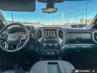 Experience heavy-duty capability and rugged refinement with the *2022 GMC Sierra 2500HD AT4*, featur... (image 9)