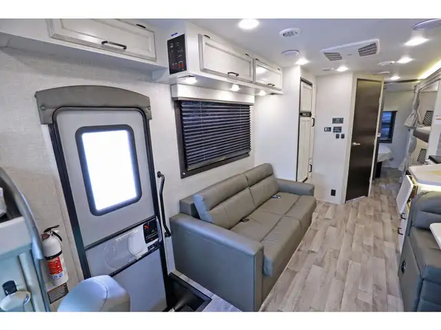 2023 Entegra Coach Odyssey 31F Bund Bed NEUF VR/RV Classe C 2023 in RVs & Motorhomes in Laval / North Shore - Image 6