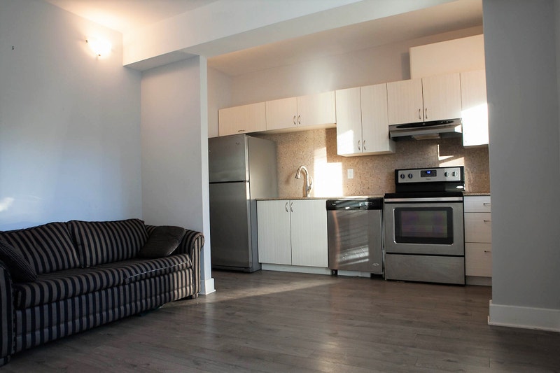 77 Blackburn 3 Bedroom Apartments Steps to uOttawa Long Term