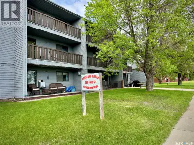 Life is just simpler at Parkland Manor Condos! If your work day has you running in all directions an...