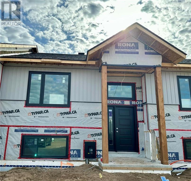 16 SAMANTHA CRESCENT Petawawa, Ontario dans Maisons à vendre  à Petawawa