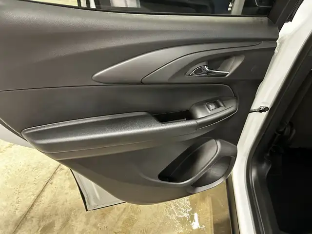 2023 CHEVROLET TRAIL BLAZER LT in Cars & Trucks in Owen Sound - Image 20