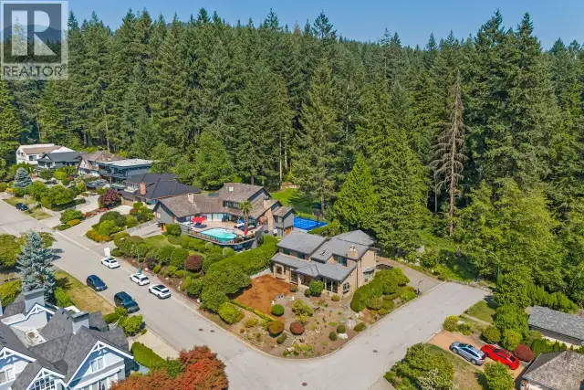 2008 BLAIRVIEW AVENUE North Vancouver, British Columbia in Houses for Sale in North Shore - Image 4