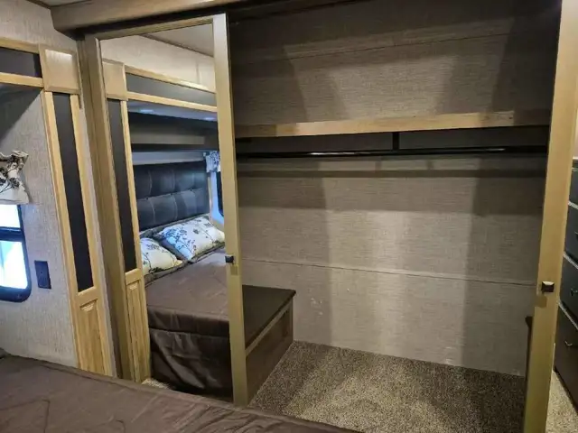 2016 Cruiser RV Crossroads 315RL in Travel Trailers & Campers in Thetford Mines - Image 20