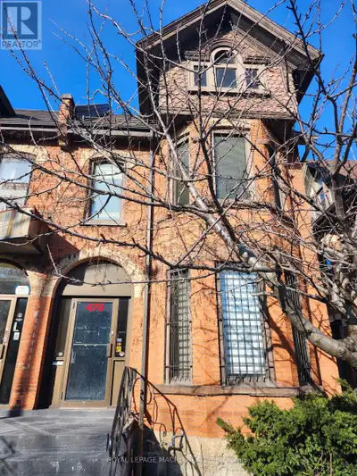 Prime Mixed-Use Opportunity on Main Street East - A Diamond in the Rough! Location, Location, Locati...