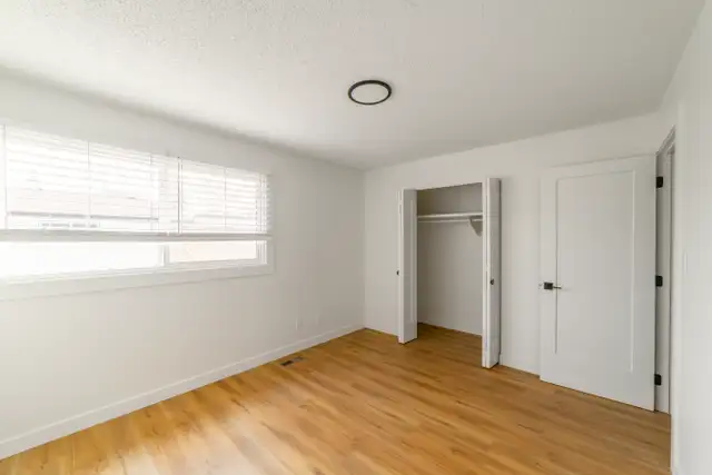 Recently renovated townhomes in NW Edmonton | Enjoy the playgrou in Long Term Rentals in Edmonton - Image 13