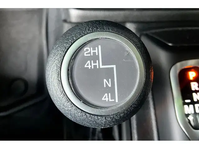 2024 Jeep Wrangler SportS 2 Dr | 12\" Screen | CarPlay | Tow Pkg in Cars & Trucks in Mississauga / Peel Region - Image 23