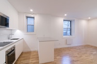 Renovated Akelius two bedroom apartment for rent. Located near Cote-St-Luc Road and Old Orchard Ave... (image 2)