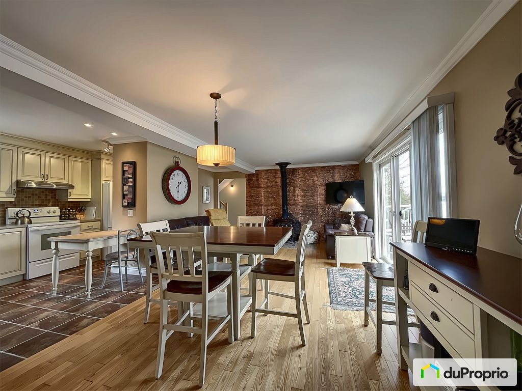 $795,000 - 2 Storey for sale in Lac-des-Plages — photo 1