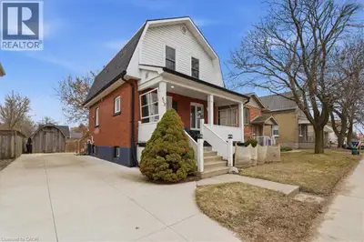 Welcome to 608 Ontario Street in beautiful Stratford a charming three bedroom, one and a half storey...
