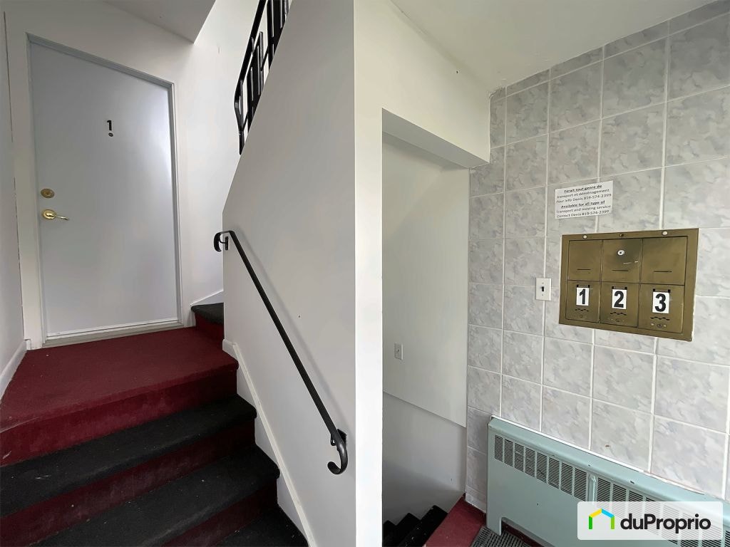 $624,900 - Triplex for sale in Sherbrooke (Mont-Bellevue) — photo 3