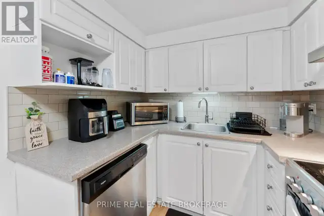580 WATERLOO STREET London East (East F), Ontario in Commercial & Office Space for Sale in London - Image 8