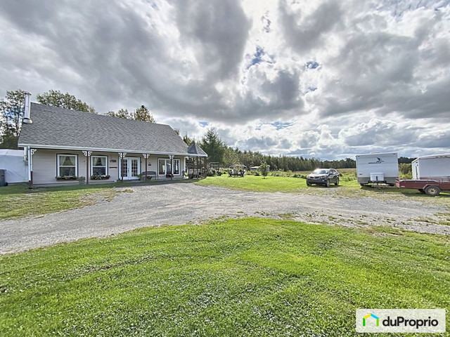 525 000$ - Fermette à vendre à St-Louis-Du-Ha-Ha dans Maisons à vendre  à Rimouski / Bas-St-Laurent - Image 2