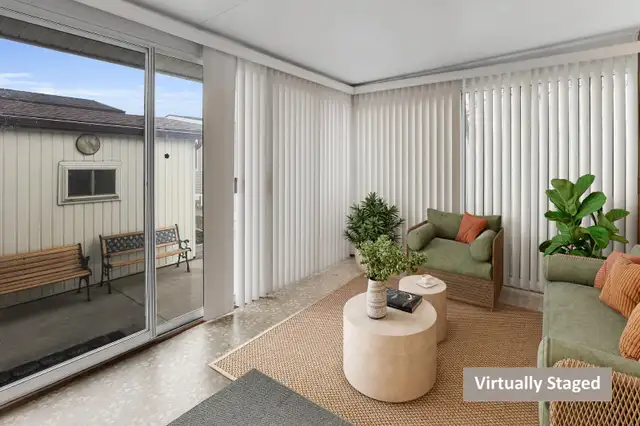 SPACIOUS BUNGALOW W/SERENE VIEWS - 3 BED, 2 BATH in Houses for Sale in Hamilton - Image 9