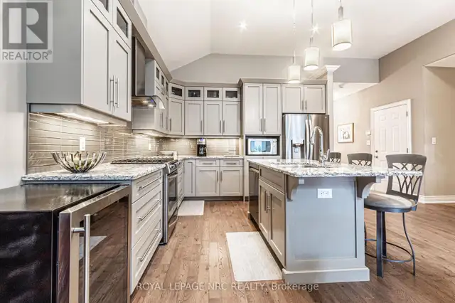 17 STONERIDGE CRESCENT Niagara-on-the-Lake (St. Davids), Ontario in Houses for Sale in St. Catharines - Image 9