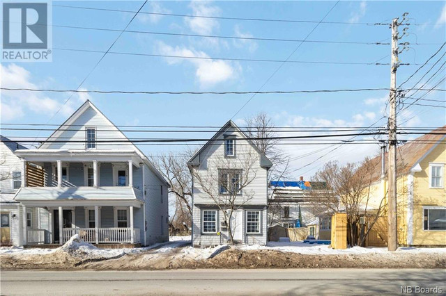 305 York Fredericton, New Brunswick | Houses for Sale | Fredericton | Kijiji